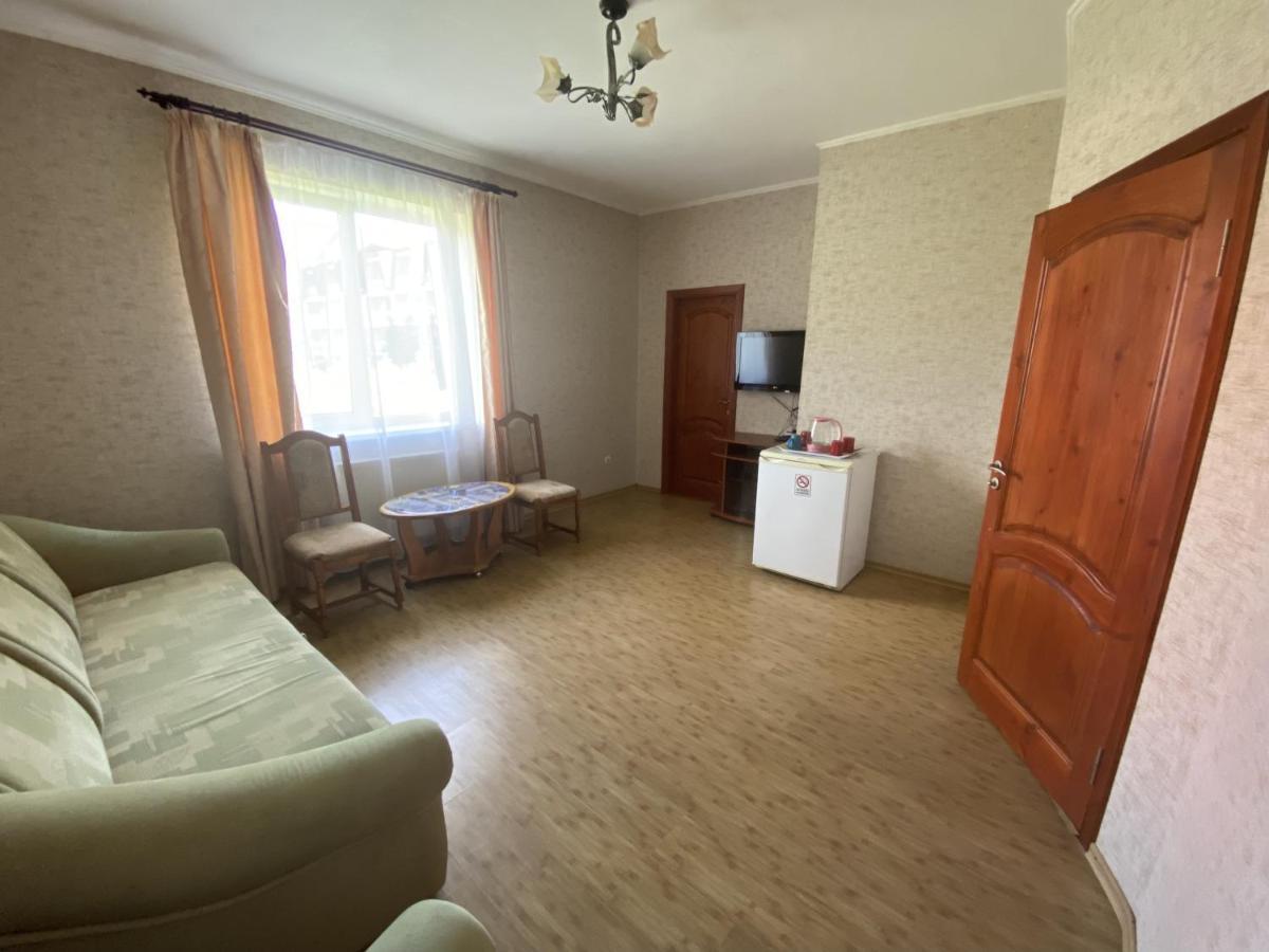 Edelweiss Hotel Polyana  Exterior photo